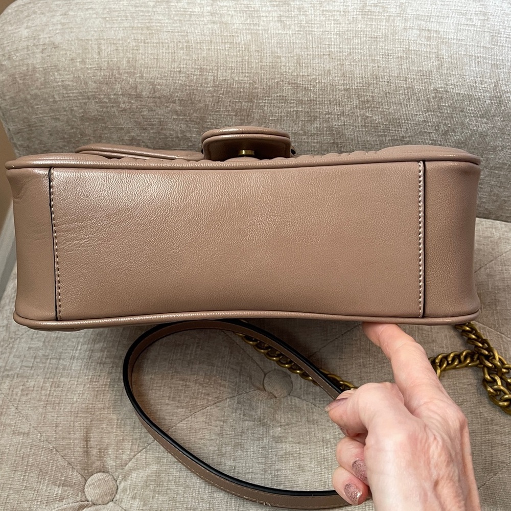 Quilted Chain Crossbody Bag - Picture 6 of 11